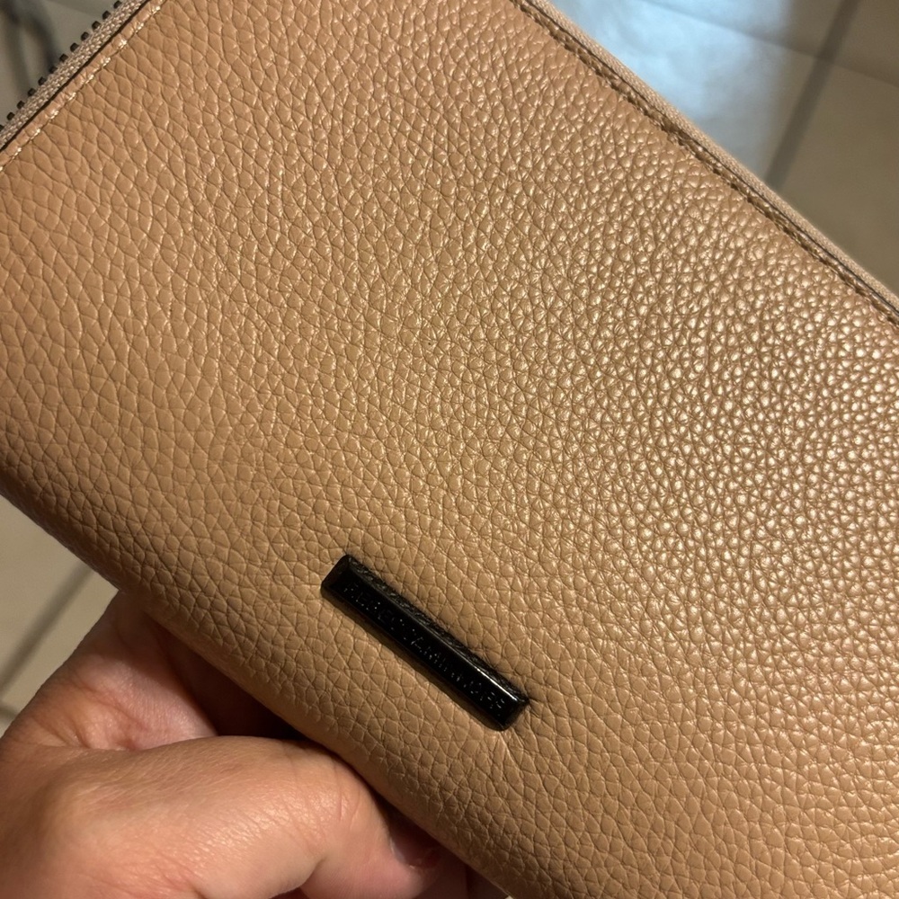 Rebecca Minkoff zippered wallet - Picture 3 of 5
